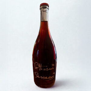 Bottiglia Notturni Paesaggi Podere Veneri Vecchio rosato naturale campano